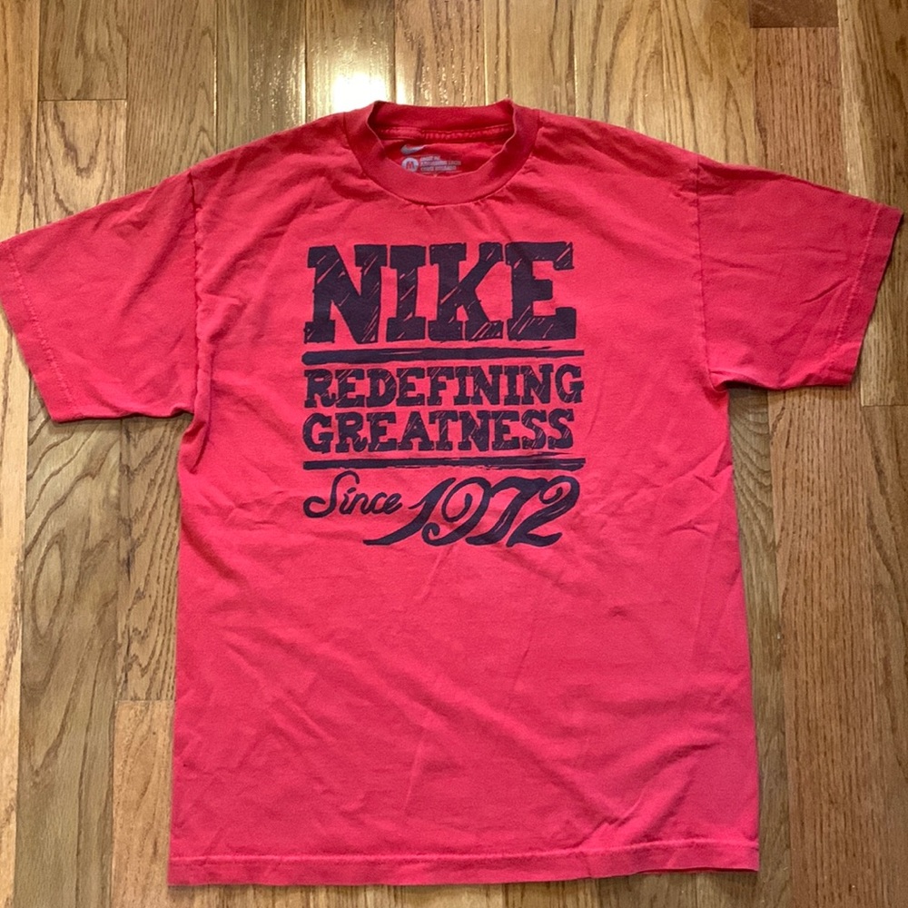 Nike Mens size M T-shirt